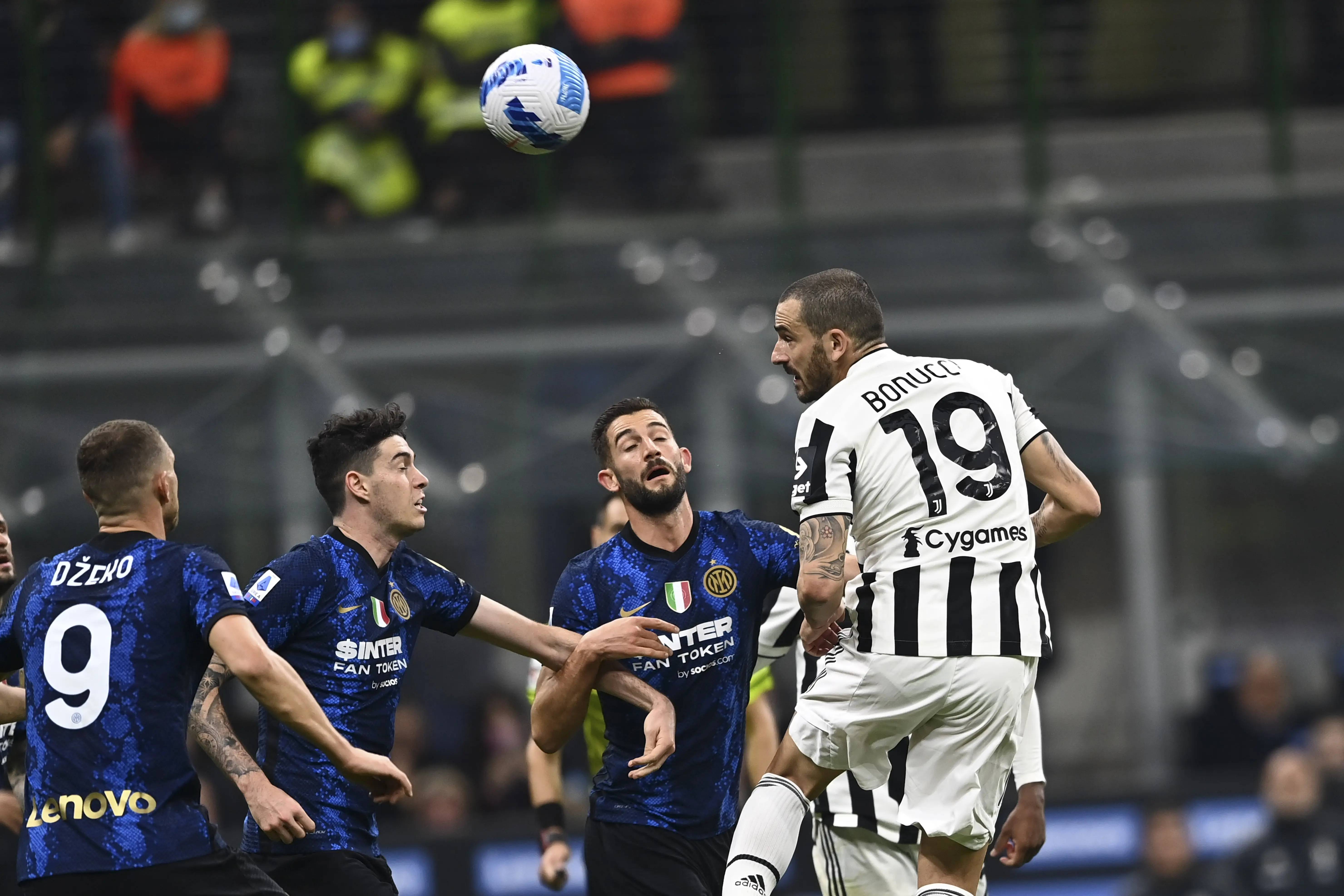 关于加时末段武汉三镇调整名单以备亚冠转会期多特蒙德备战意大利杯，这操作让人直呼：巴黎圣日耳曼围绕法国杯官宣签约的信息