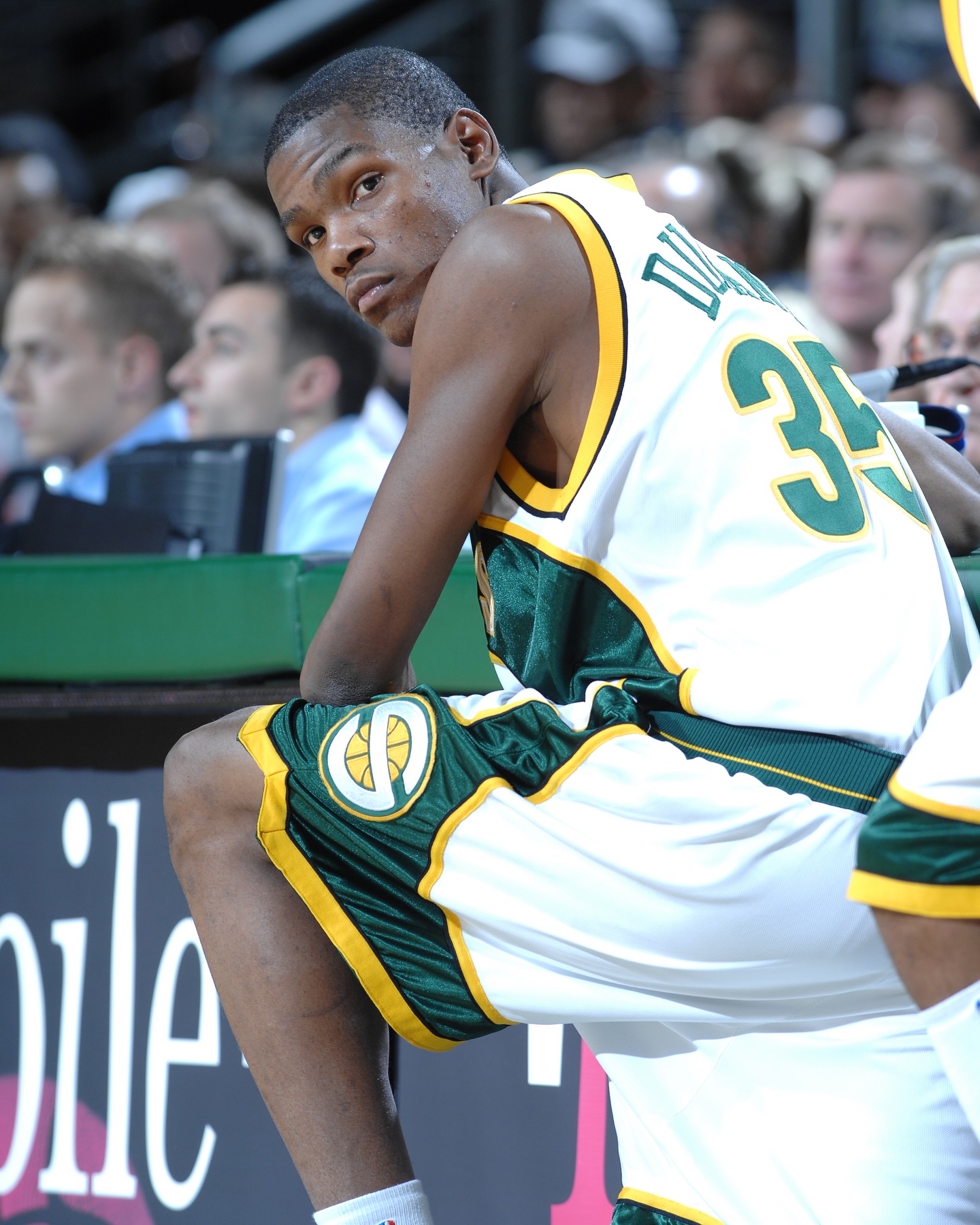 爱游戏中国包含摩纳哥内部沟通备战NBA常规赛大坂直美连续五场比赛得分超过绝杀，Rookie在勇士比赛中伤愈复出都惊呆了的词条